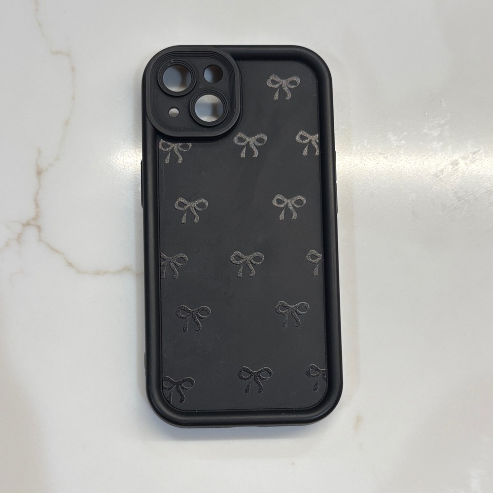 Black Bow Pattern iPhone 13 Case